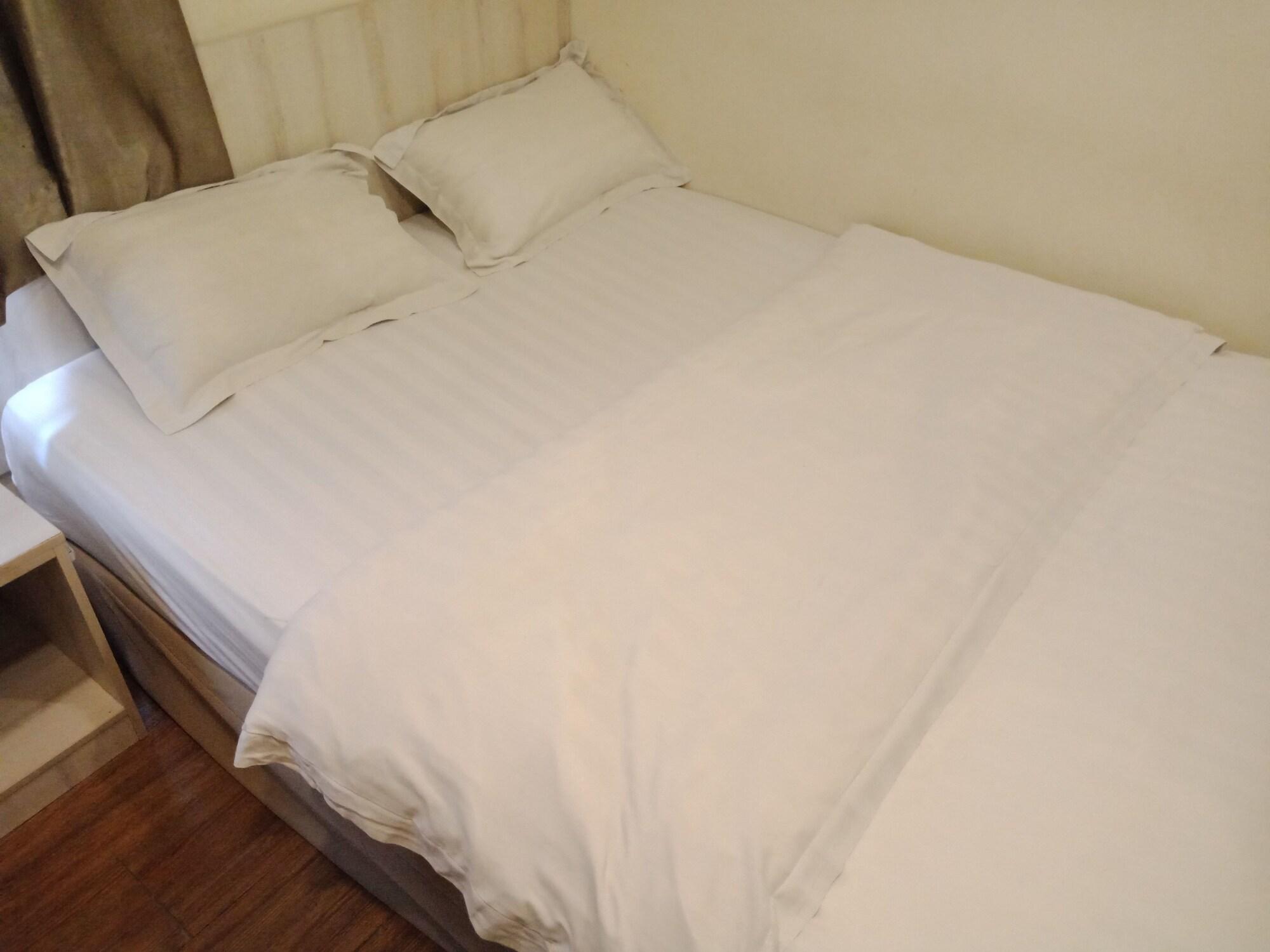 Hotel Zamburger Taman Segar - Previously Home Inn Taman Segar Куала Лумпур Екстериор снимка