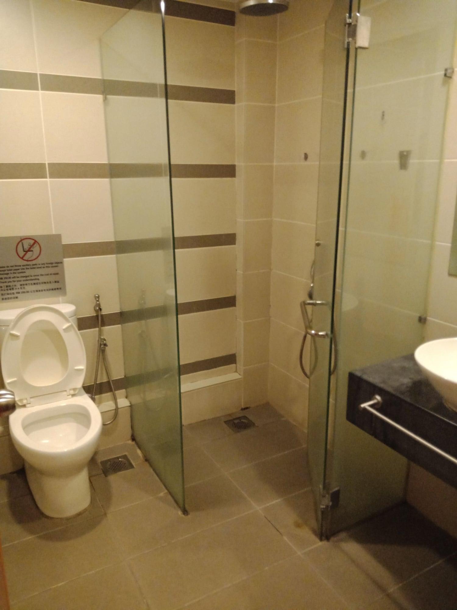 Hotel Zamburger Taman Segar - Previously Home Inn Taman Segar Куала Лумпур Екстериор снимка