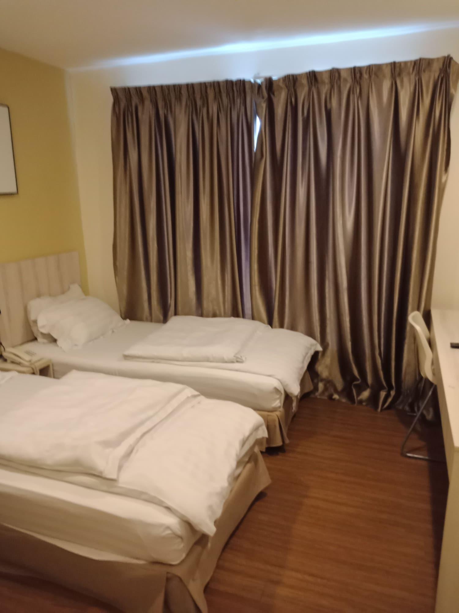 Hotel Zamburger Taman Segar - Previously Home Inn Taman Segar Куала Лумпур Екстериор снимка